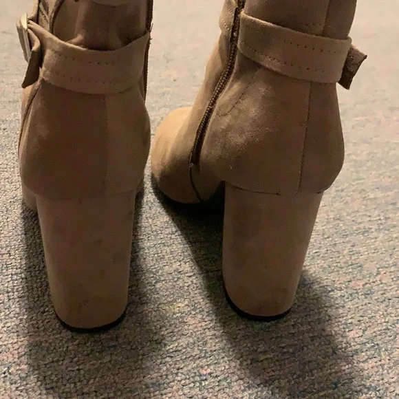 Heeled boots - 50% off - Picture 8 of 9